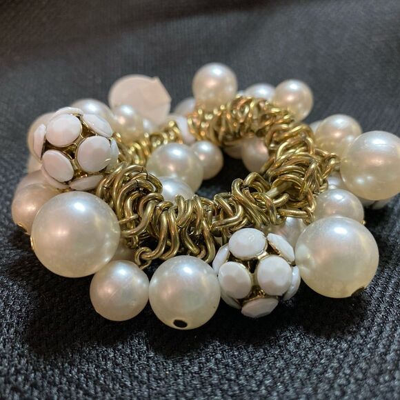 BANGLE Stretch Beaded BRACELET ~ one size fits all ~ New w/tags ~Great Gift Idea - Picture 1 of 2
